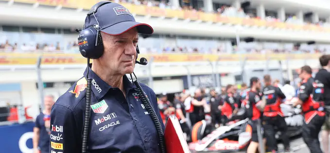 Adrian Newey va lucra pentru Aston Martin F1 pe un salariu anual de peste 30 de milioane