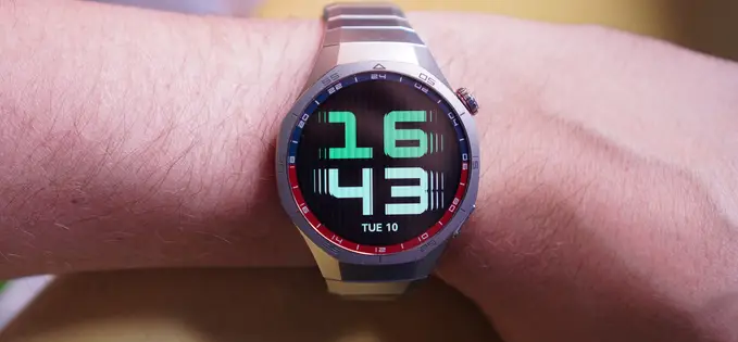 Review Huawei Watch GT 5 Pro, un ceas bine construit și echilibrat