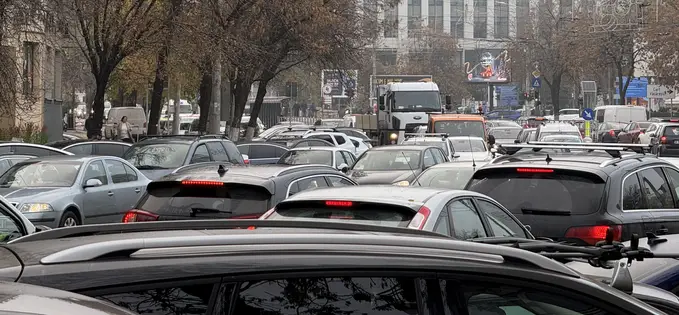 Pregătiți-vă de stat în trafic… pentru câțiva ani