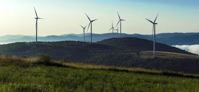 Haos pentru 2 bani: de ce au fost stornate facturile la energie electrică și emise din nou acum