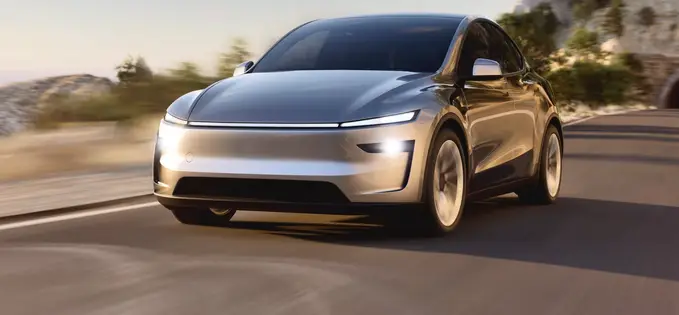 Iată cum arată noul Model Y de la Tesla, facelift-ul pentru 2025, și ce autonomie are oficial